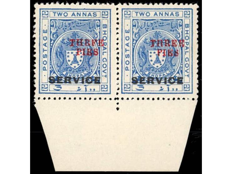 1935-36  2a ultramarine bottom marginal horizontal pair overprinted SERVICE surcharged THREE PIES in red with error, 'THRFE' 